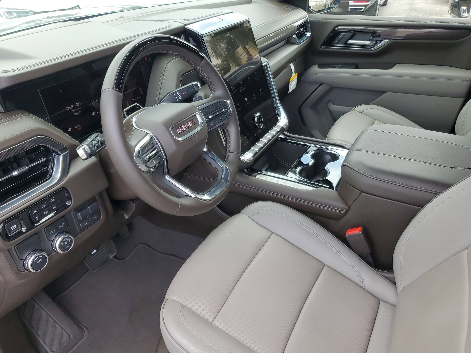 Used 2025 GMC Yukon Elevation RWD image 21