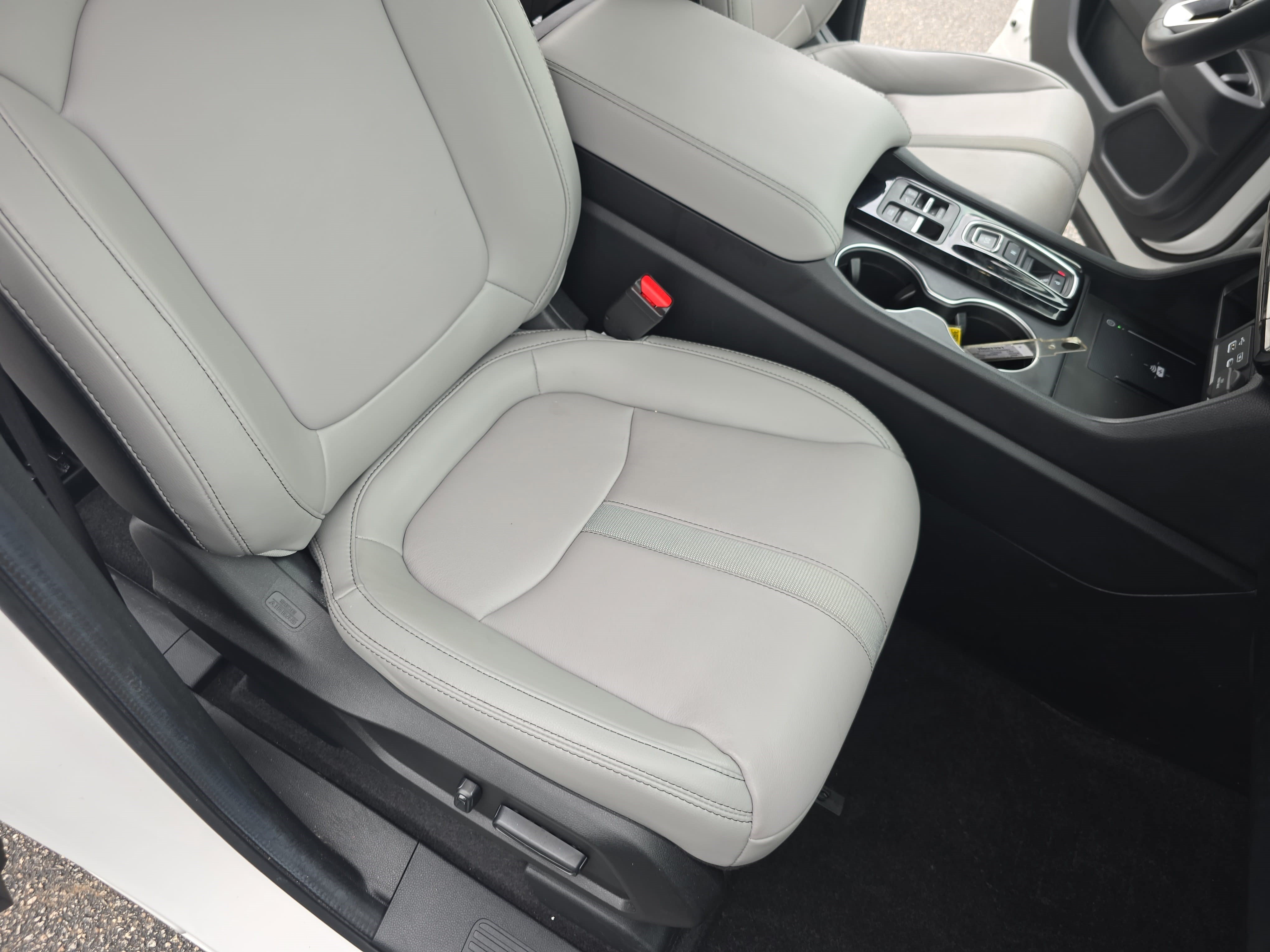 Certified 2024 Honda Pilot Touring image 10