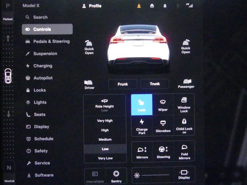 Used 2025 Tesla Model X image 13