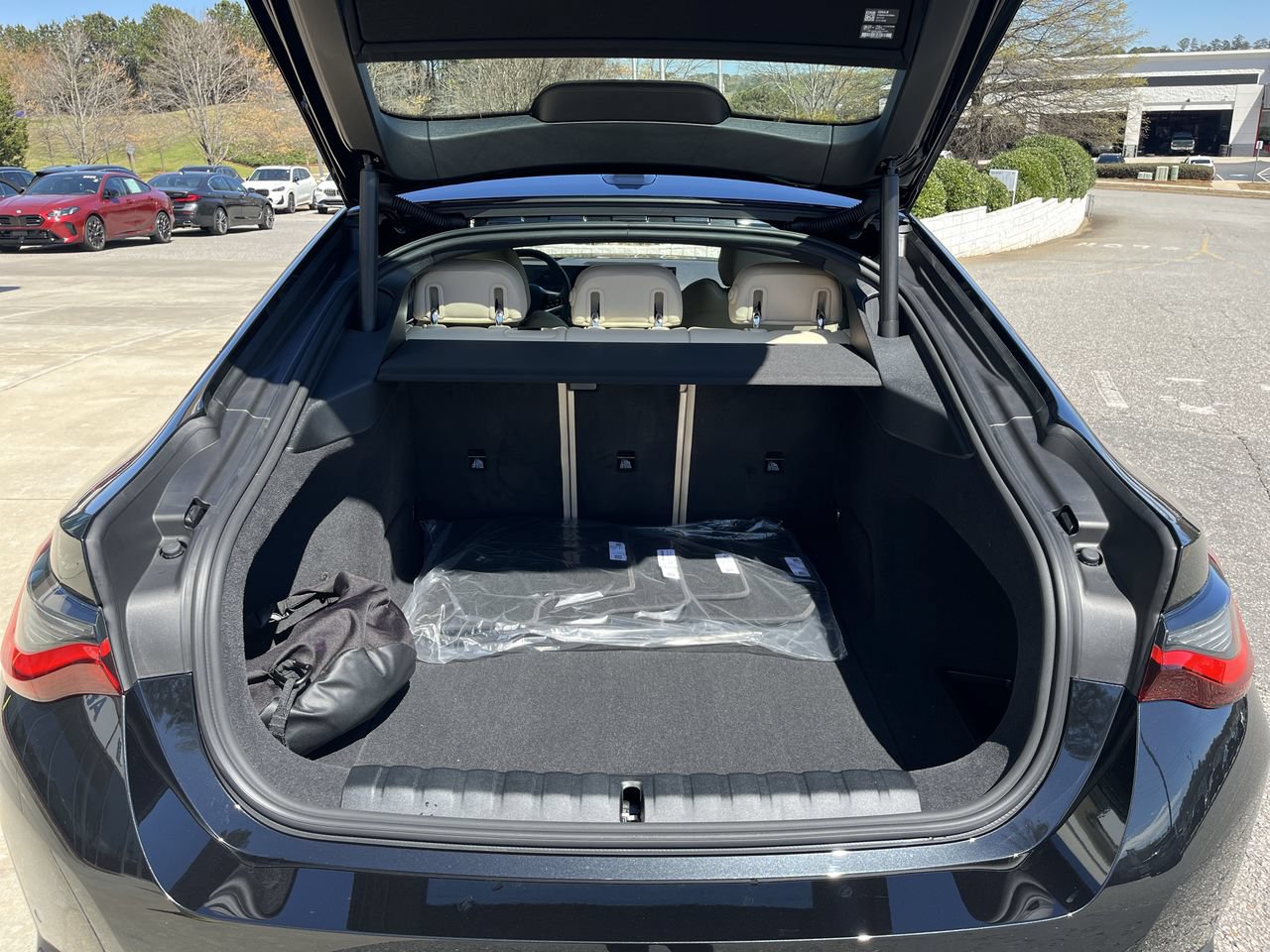 Used 2026 BMW i4 eDrive40 w/ Premium Package RWD image 36