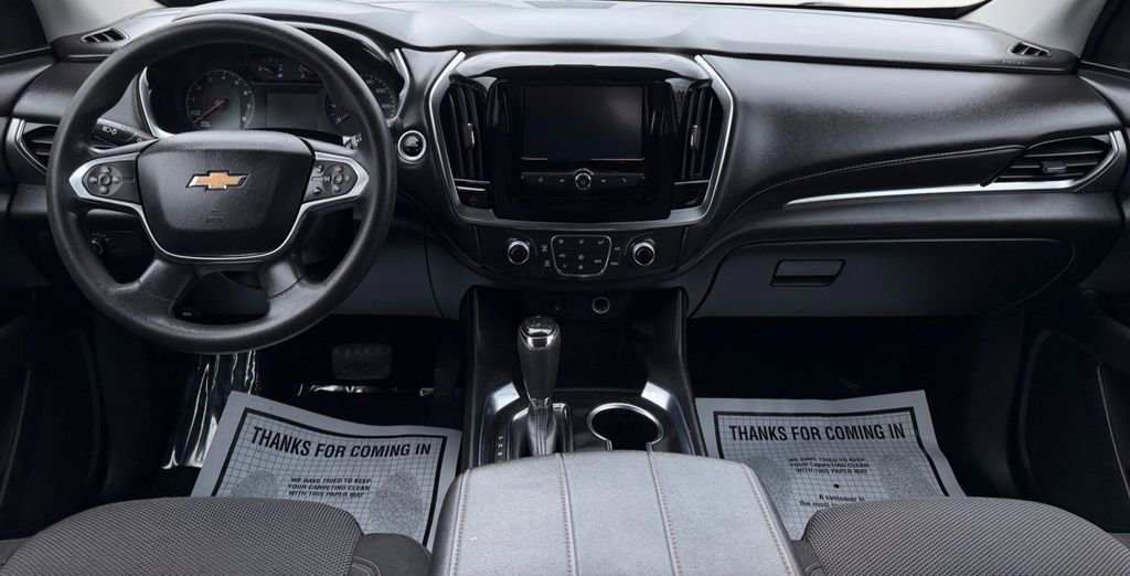 Used 2018 Chevrolet Traverse LS AWD/4WD image 16