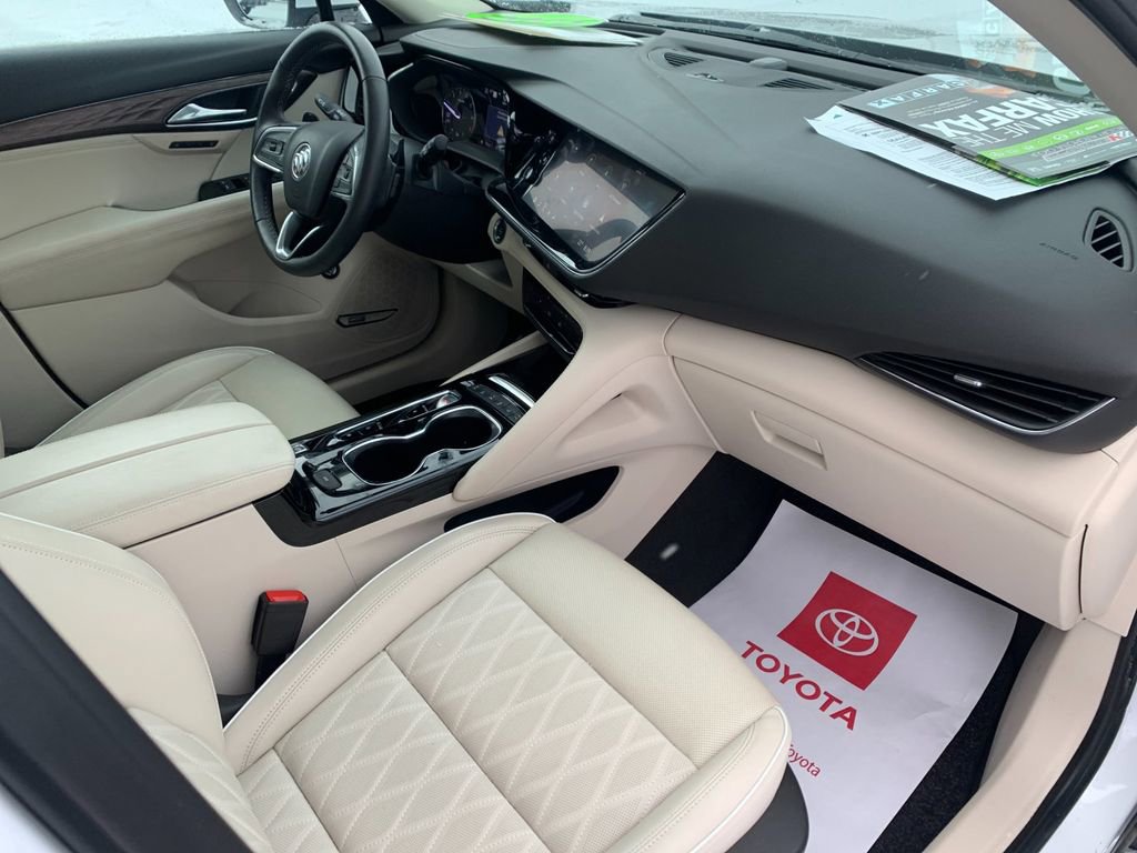 Used 2023 Buick Envision Avenir image 18