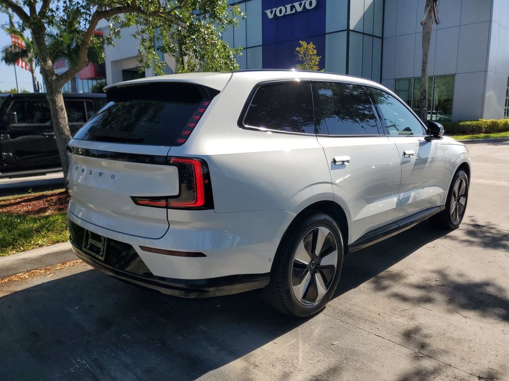 Certified 2025 Volvo EX90 Plus AWD/4WD image 6