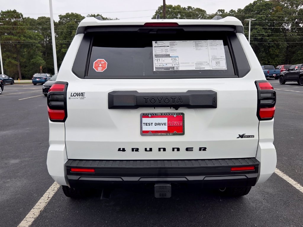 New 2026 Toyota 4Runner SR5 AWD/4WD image 10