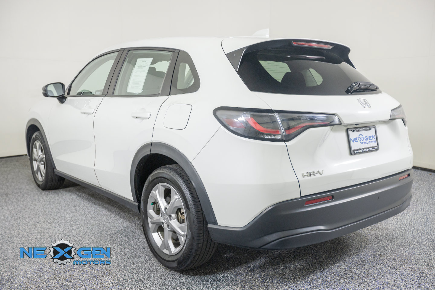 Used 2024 Honda HR-V LX image 27