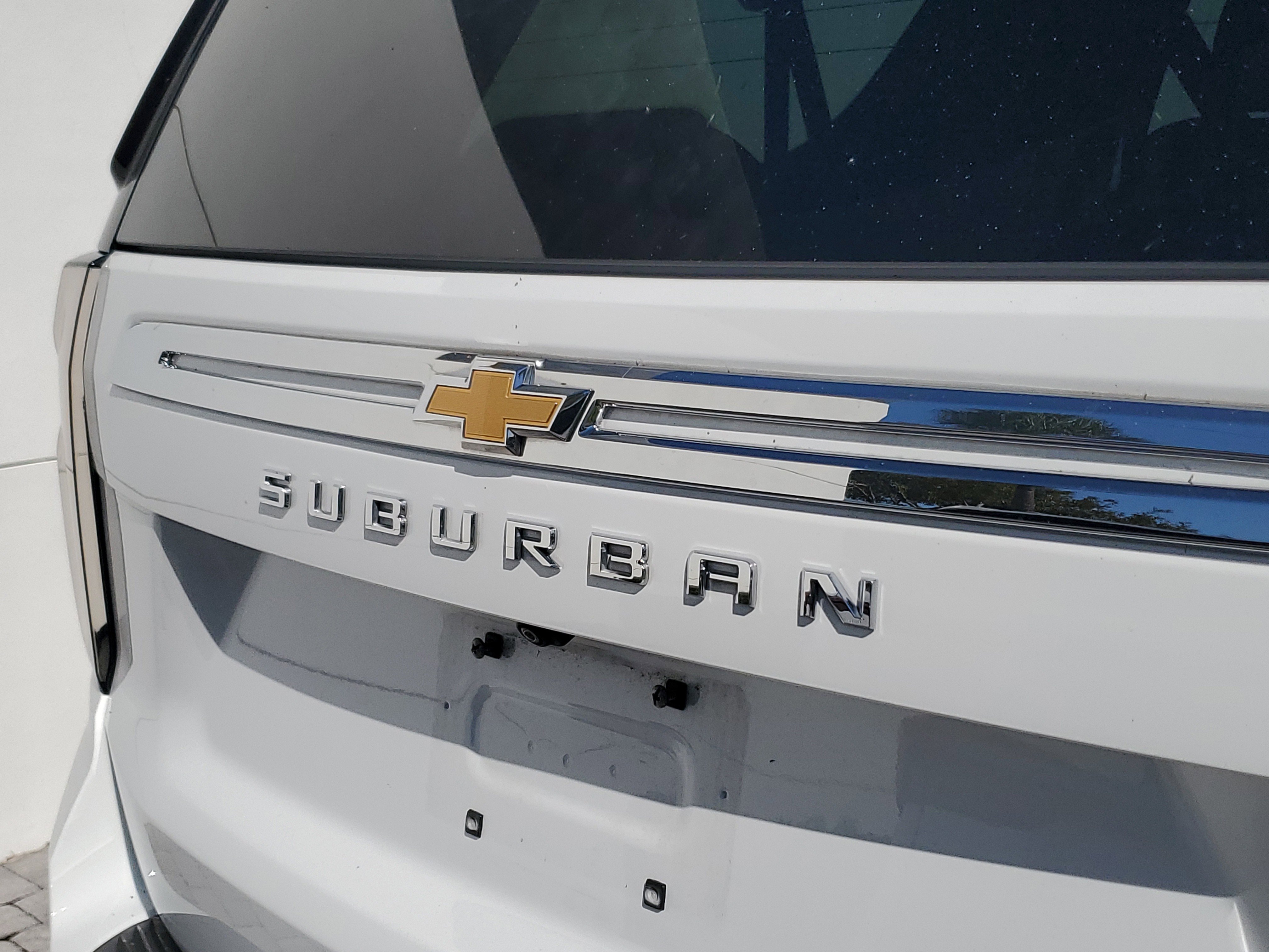 Used 2023 Chevrolet Suburban LT image 6