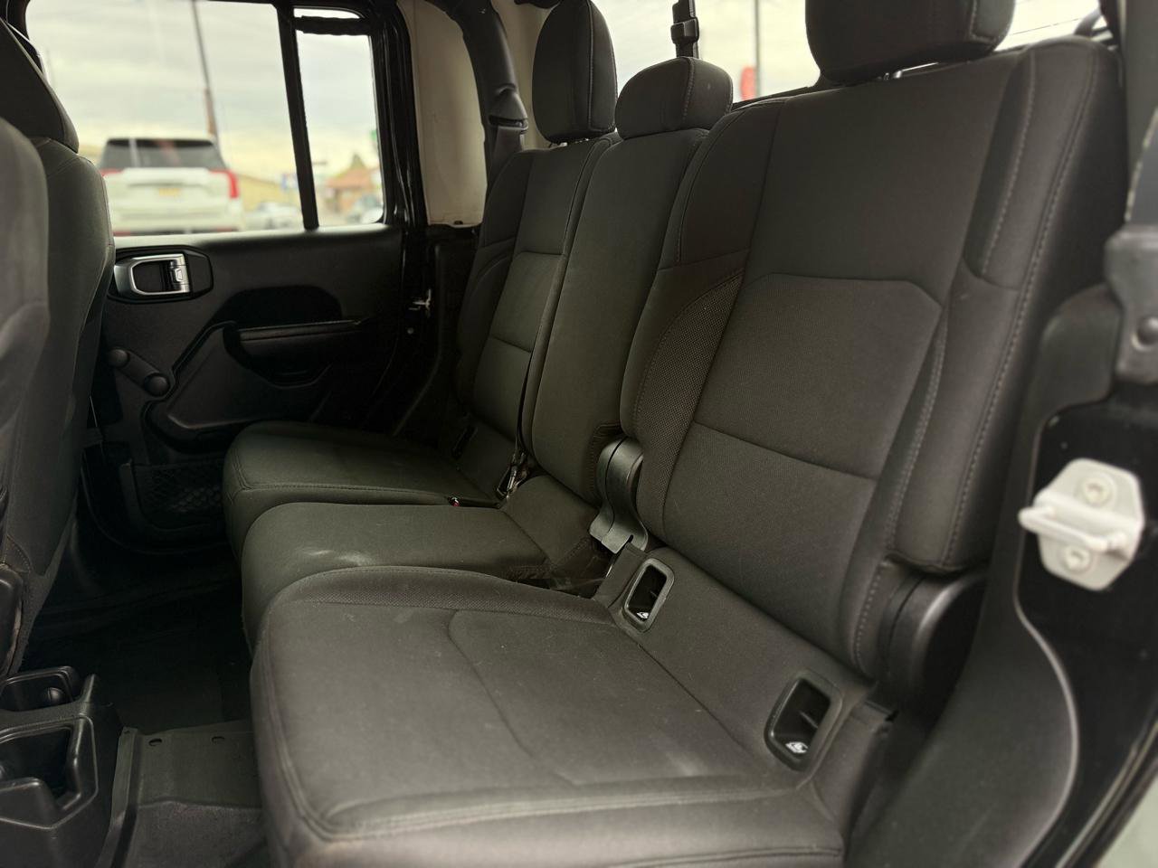 Used 2022 Jeep Gladiator Sport AWD/4WD image 13