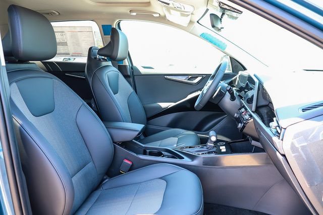 New 2026 Kia Niro EX FWD image 9