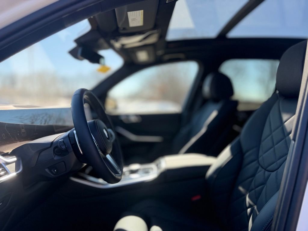New 2026 BMW X5 xDrive40i w/ M Sport Package image 13