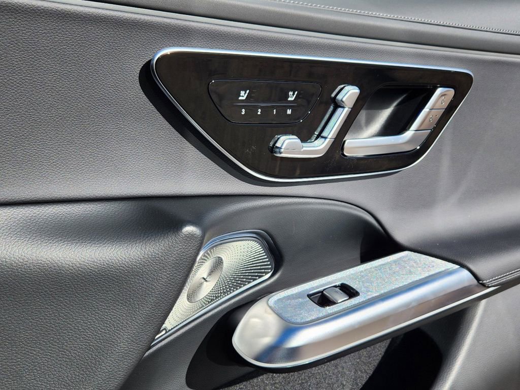 New 2025 Mercedes-Benz E 350 4MATIC Sedan image 17