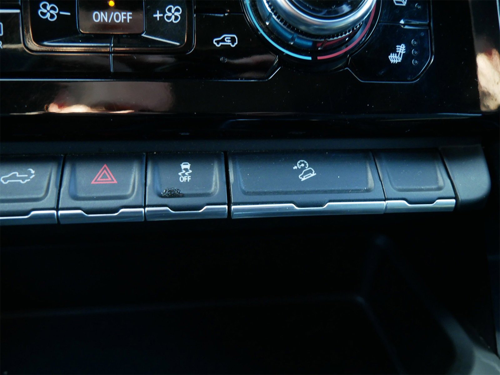 Used 2024 GMC Sierra 2500 Denali w/ Denali Reserve Package image 21