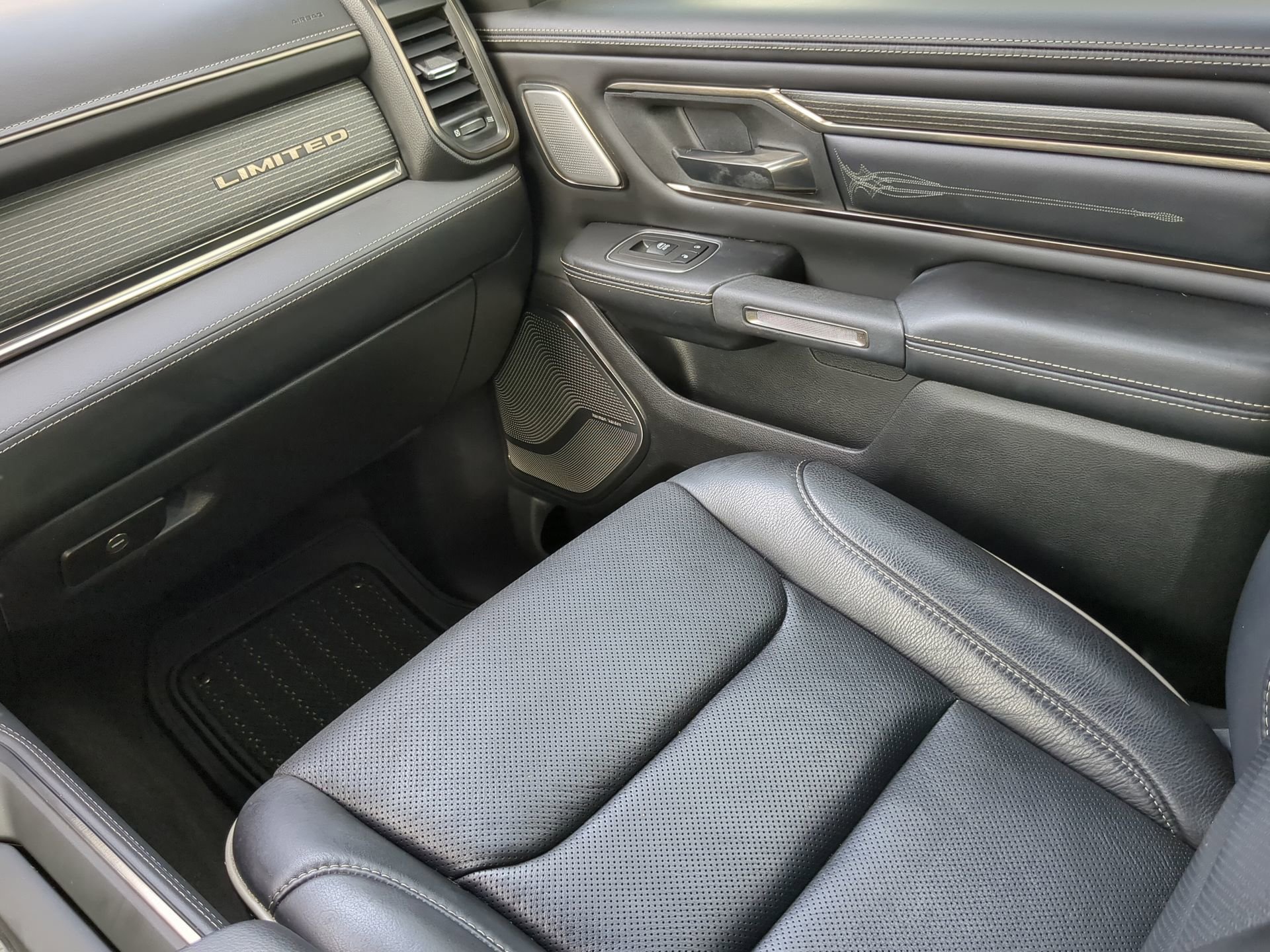 Used 2021 RAM 1500 Limited w/ Night Edition image 45