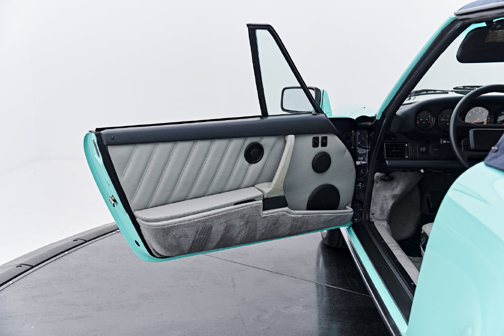 Used 1988 Porsche 911 Carrera RWD image 32