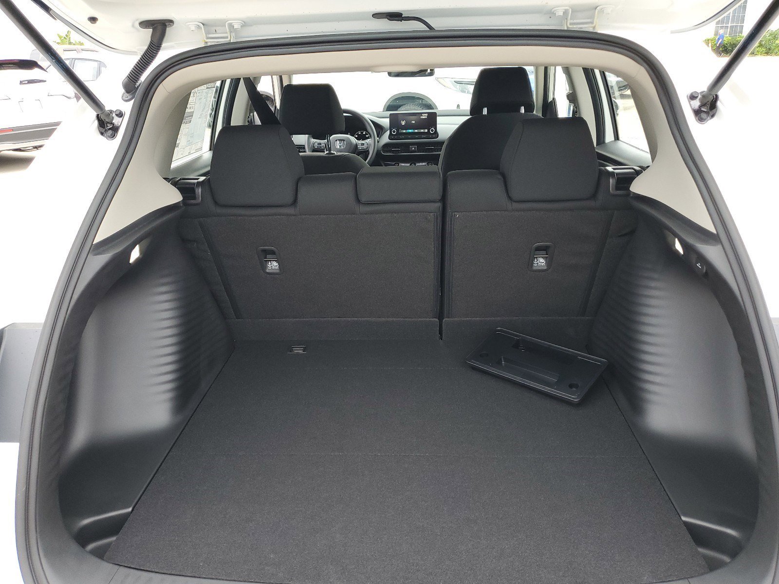 New 2024 Honda HR-V LX image 9