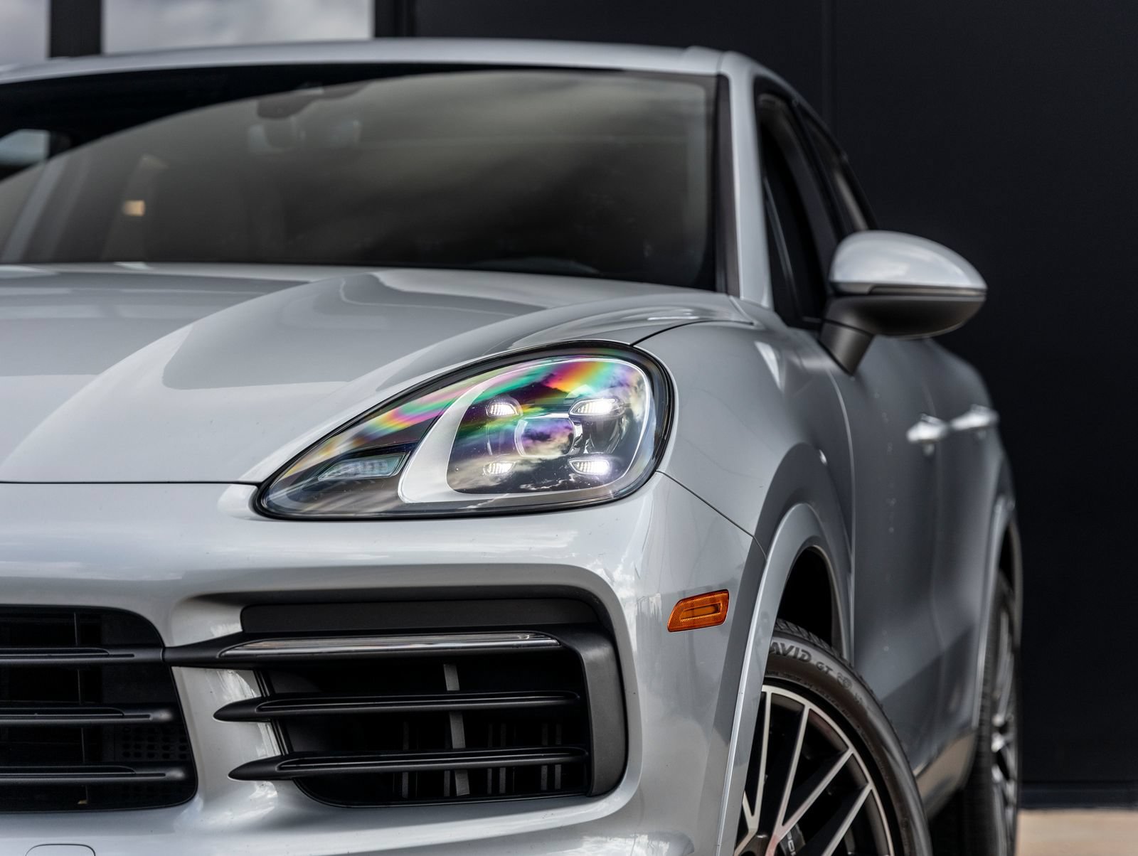 Used 2021 Porsche Cayenne AWD/4WD image 16