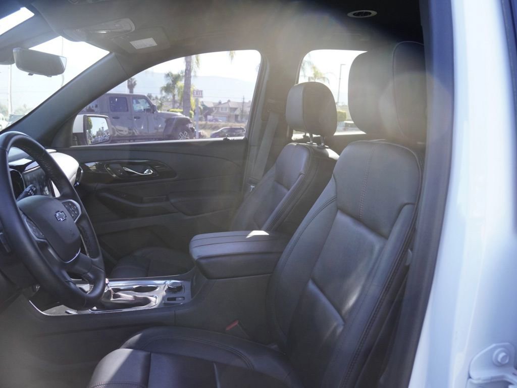 Used 2023 Chevrolet Traverse RS w/ LPO, Cargo Package image 19
