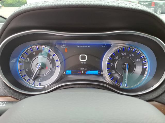 Used 2018 Chrysler 300 C w/ Sun, Sound & Nav Package RWD image 17