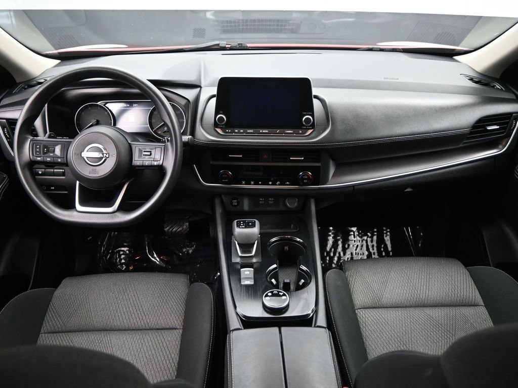 Used 2024 Nissan Rogue SV image 25