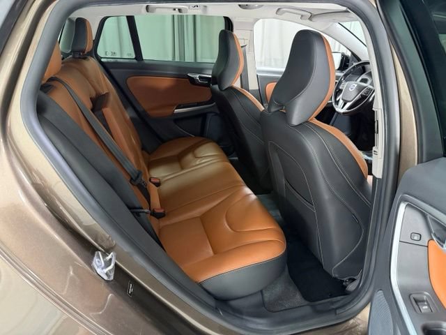Used 2015 Volvo V60 T5 Cross Country AWD/4WD image 8