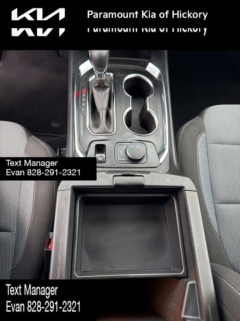 Used 2021 Chevrolet Traverse LT image 27