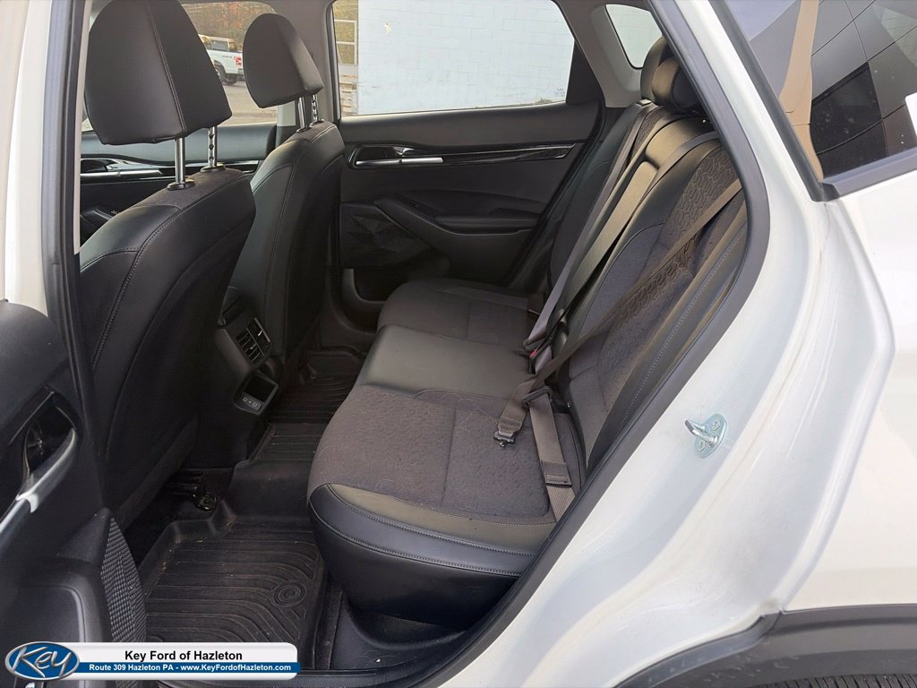 Used 2025 Kia Seltos S AWD/4WD image 29