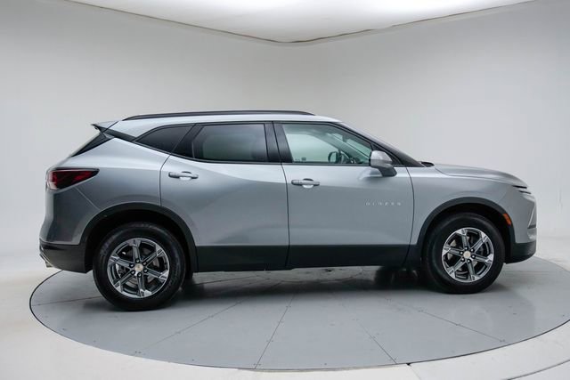 Used 2023 Chevrolet Blazer LT w/ Convenience Package FWD image 7