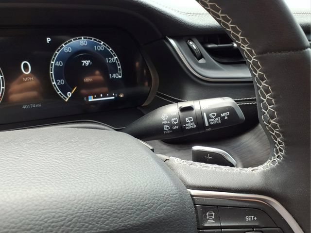 Used 2023 Jeep Grand Cherokee L Limited AWD/4WD image 19