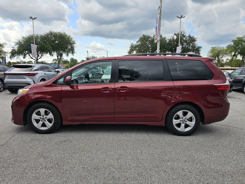 Used 2018 Toyota Sienna LE FWD image 5