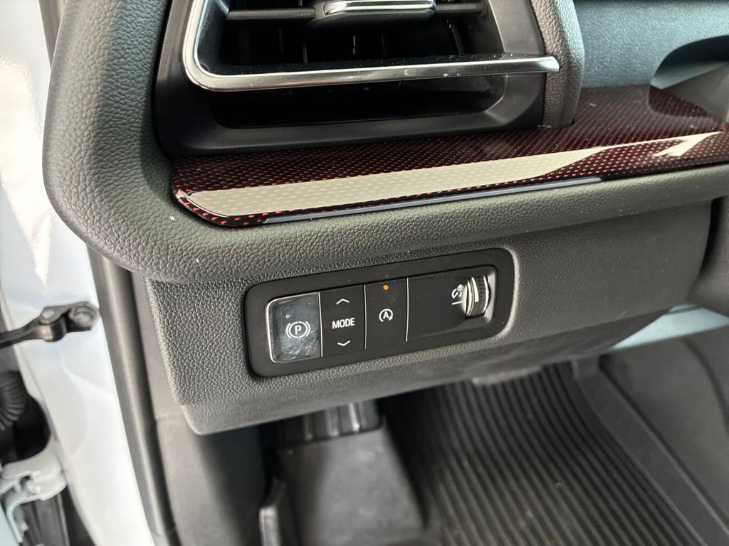 New 2026 Chevrolet Traverse RS w/ LPO, Floor Liner Package FWD image 23