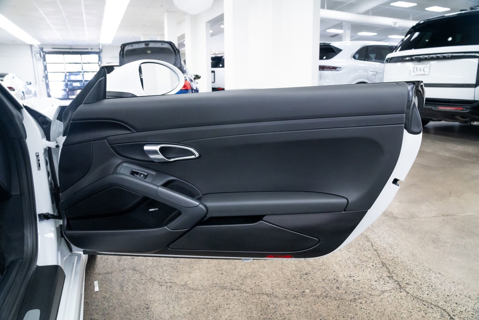 Used 2024 Porsche 718 Boxster image 18