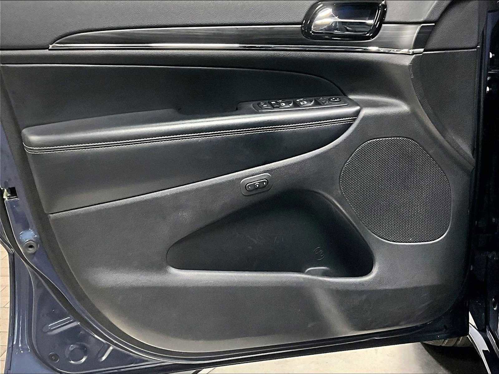 Used 2021 Jeep Grand Cherokee 80th Anniversary w/ Quick Order Package 28K 80th image 25