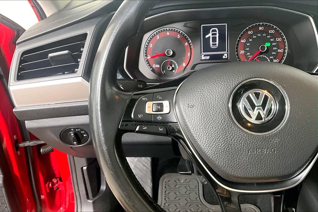 Used 2019 Volkswagen Jetta SE image 17
