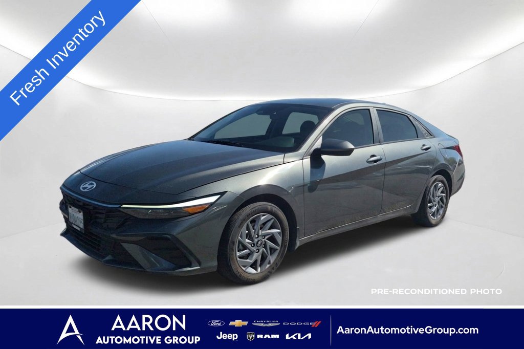 Used 2025 Hyundai Elantra Hybrid