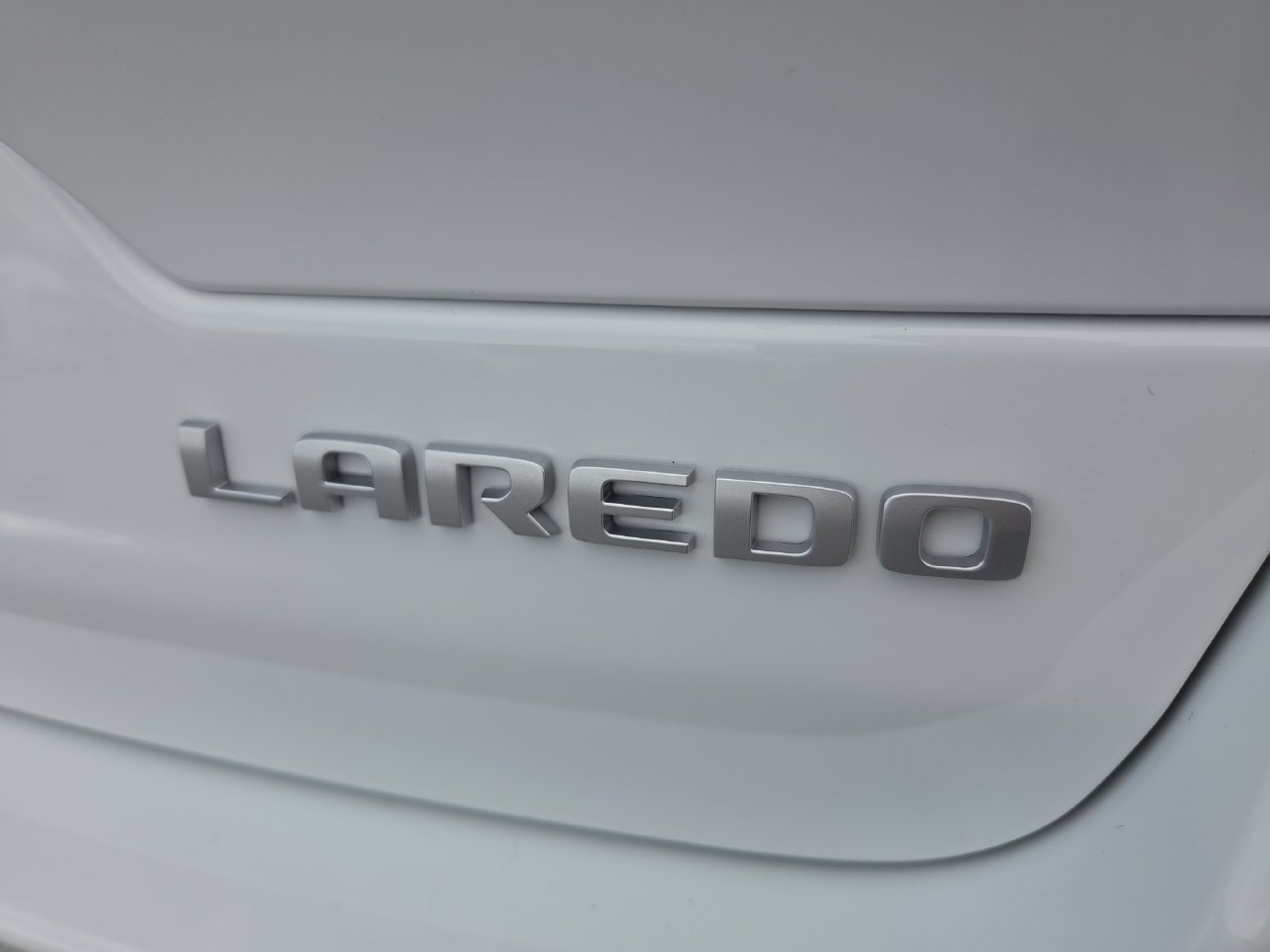 New 2027 Jeep Grand Cherokee Laredo X RWD image 33