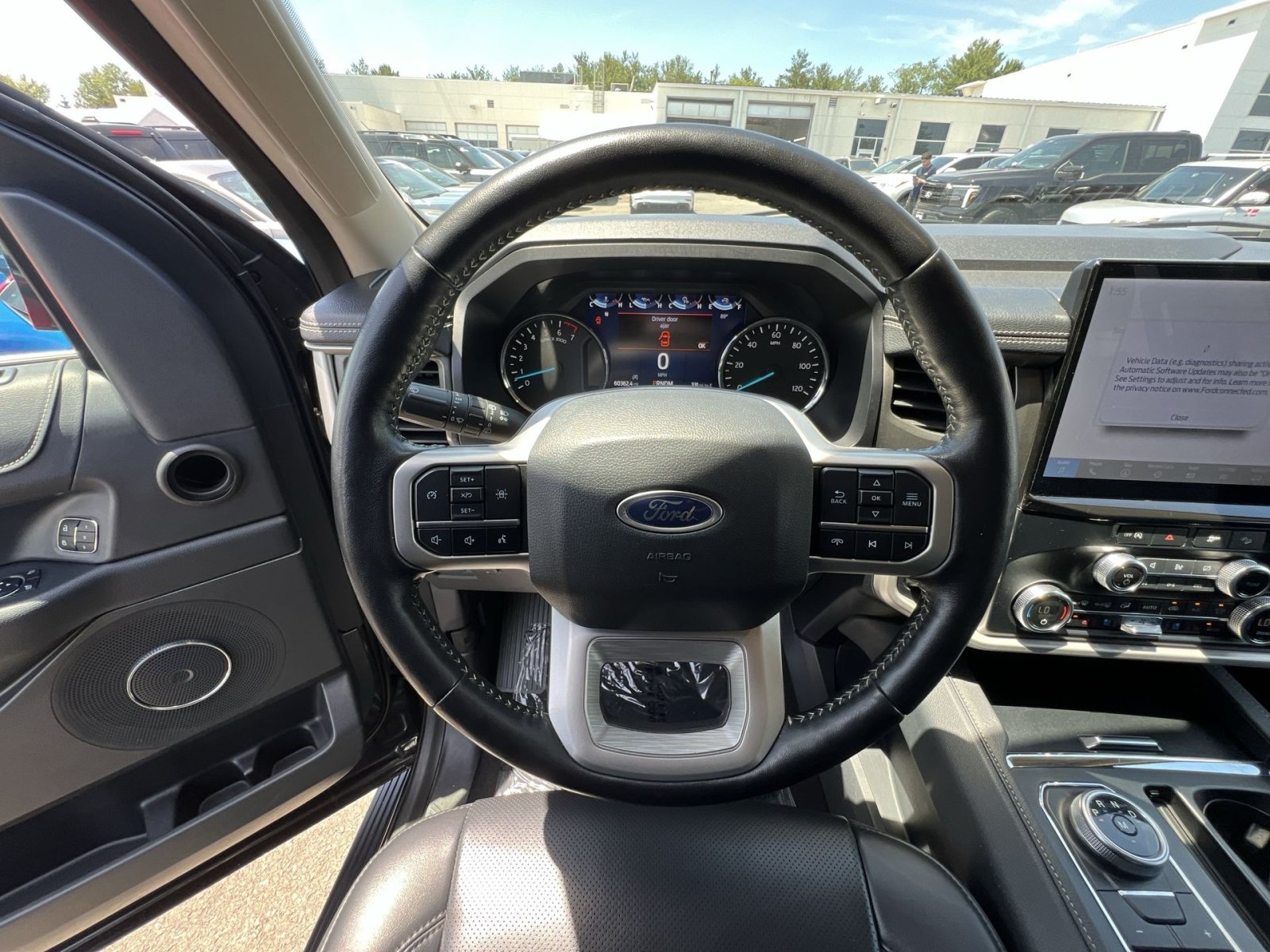 Used 2024 Ford Expedition XLT AWD/4WD image 24