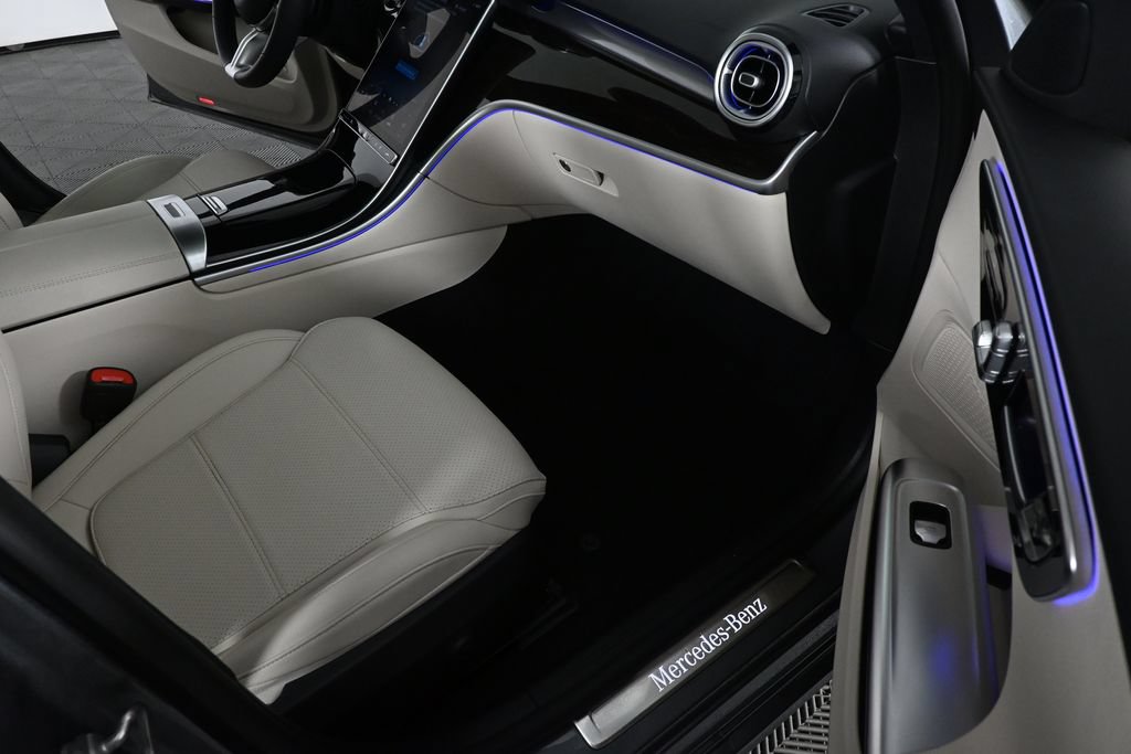 Certified 2022 Mercedes-Benz C 300 4MATIC Sedan image 21