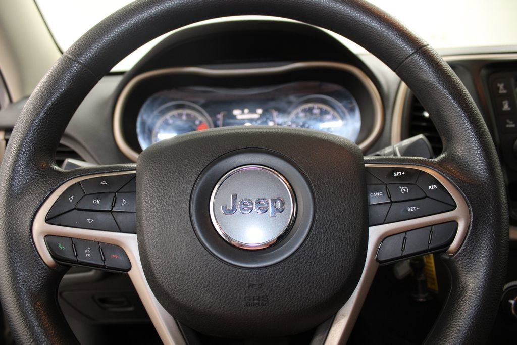 Used 2018 Jeep Cherokee Latitude image 29