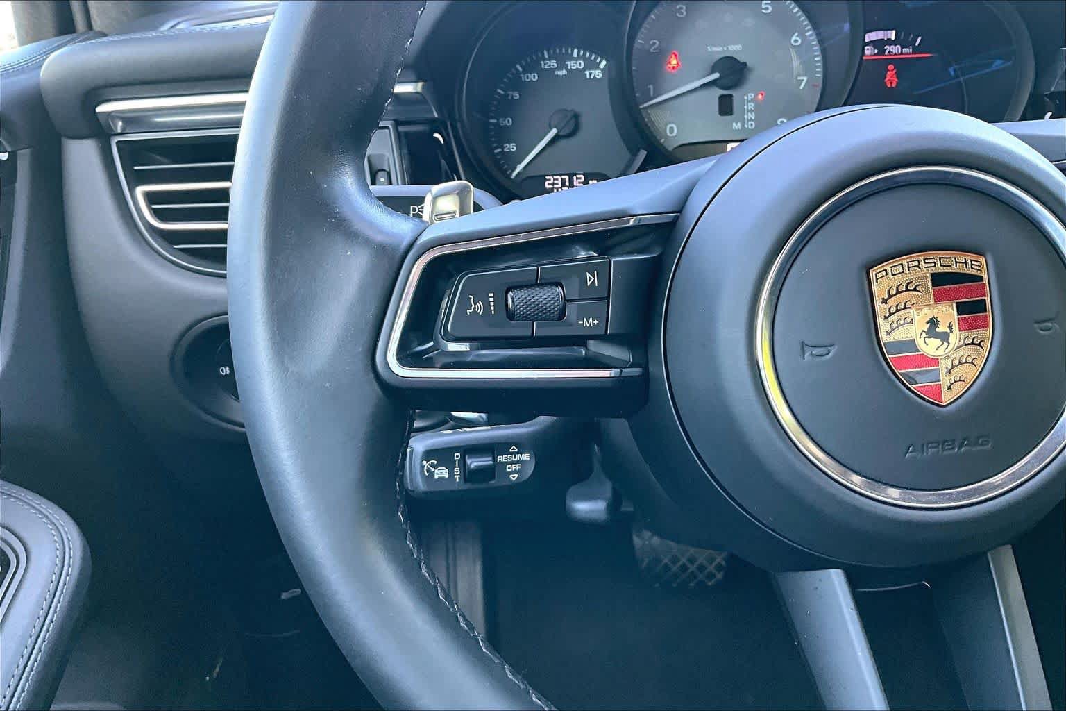 Used 2023 Porsche Macan S AWD/4WD image 25