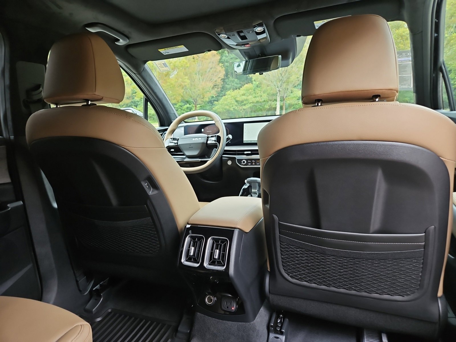 New 2026 Kia Sorento SX Prestige w/ Olive Brown Leather Package image 18