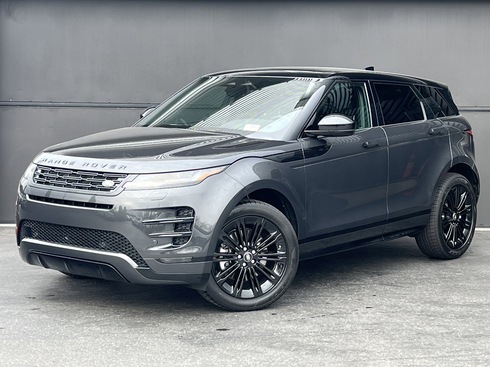 New 2025 Land Rover Range Rover Evoque Dynamic SE AWD/4WD image 1