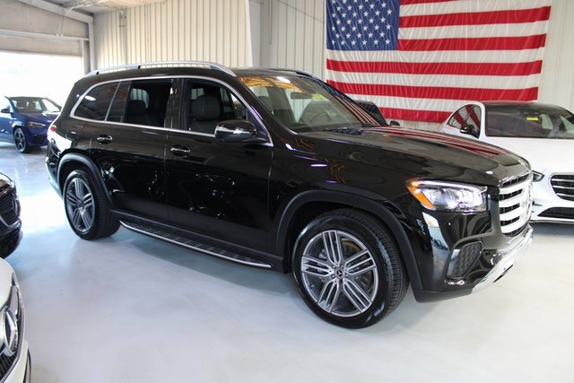 Used 2025 Mercedes-Benz GLS 450 4MATIC image 46