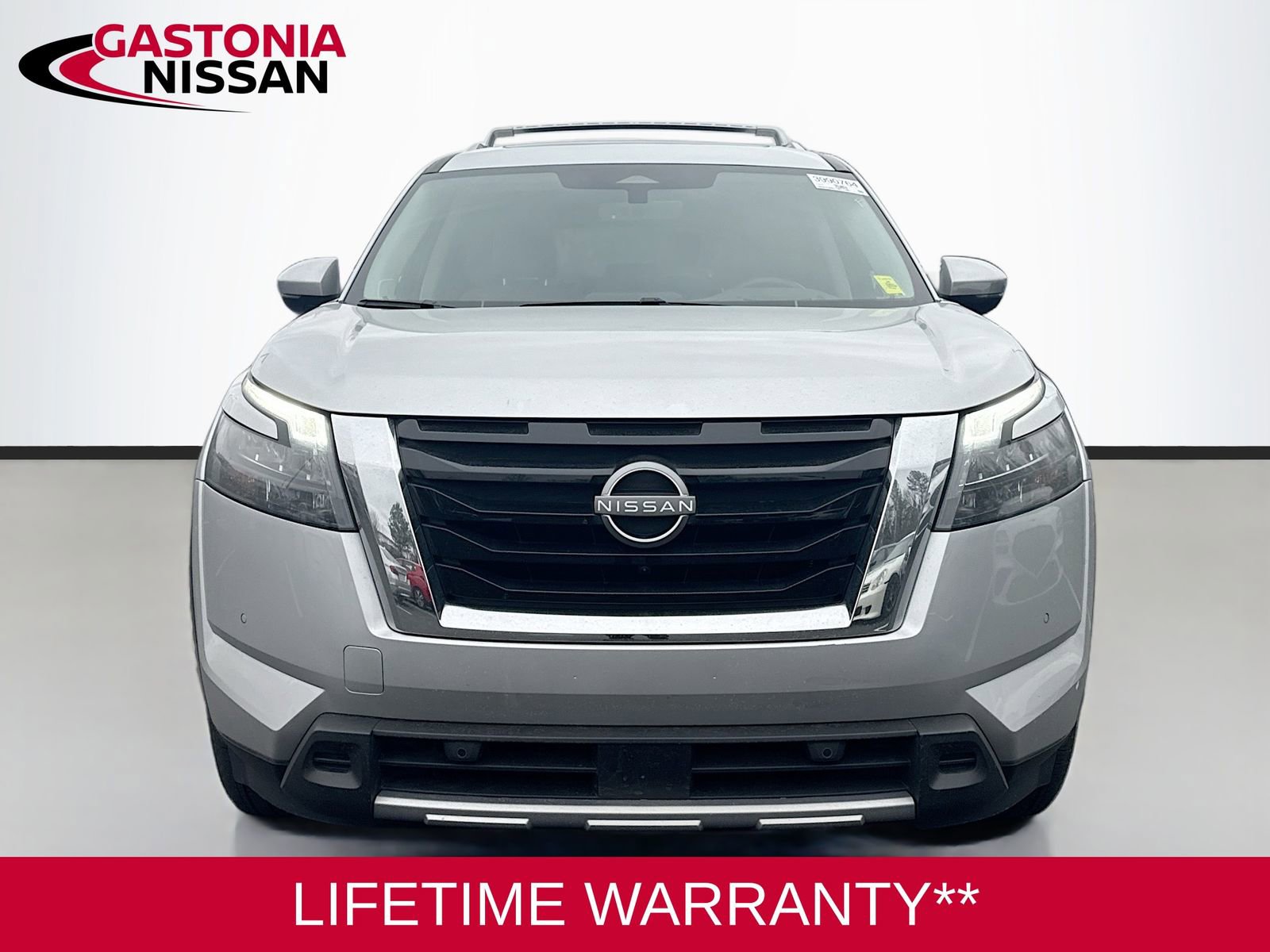 Used 2025 Nissan Pathfinder Platinum w/ Cargo Package video 2