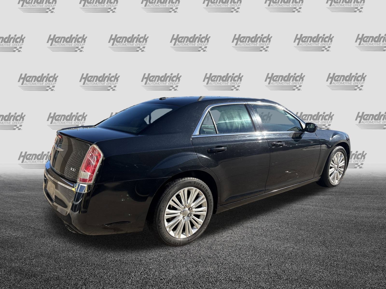 Used 2013 Chrysler 300 AWD w/ Driver Convenience Group image 8