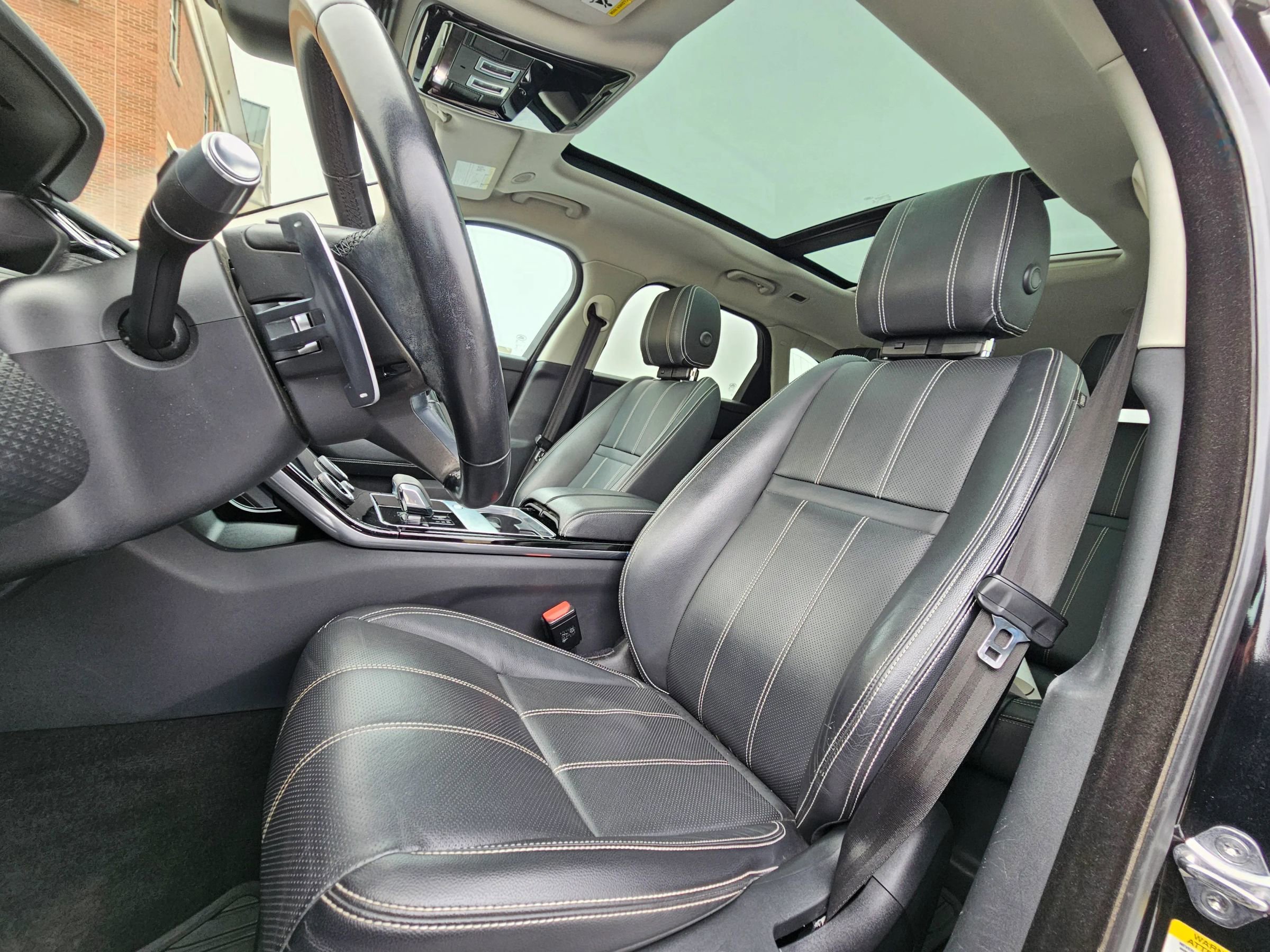 Used 2021 Land Rover Range Rover Velar S image 23