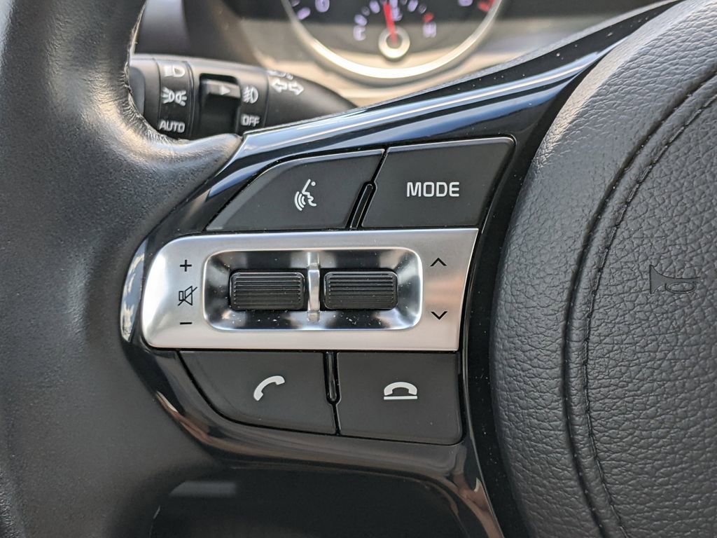 Used 2019 Kia Cadenza Technology image 23