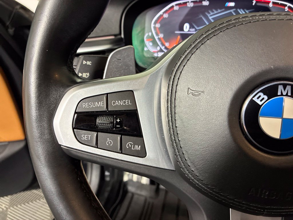 Used 2022 BMW 530i w/ M Sport Package RWD image 16