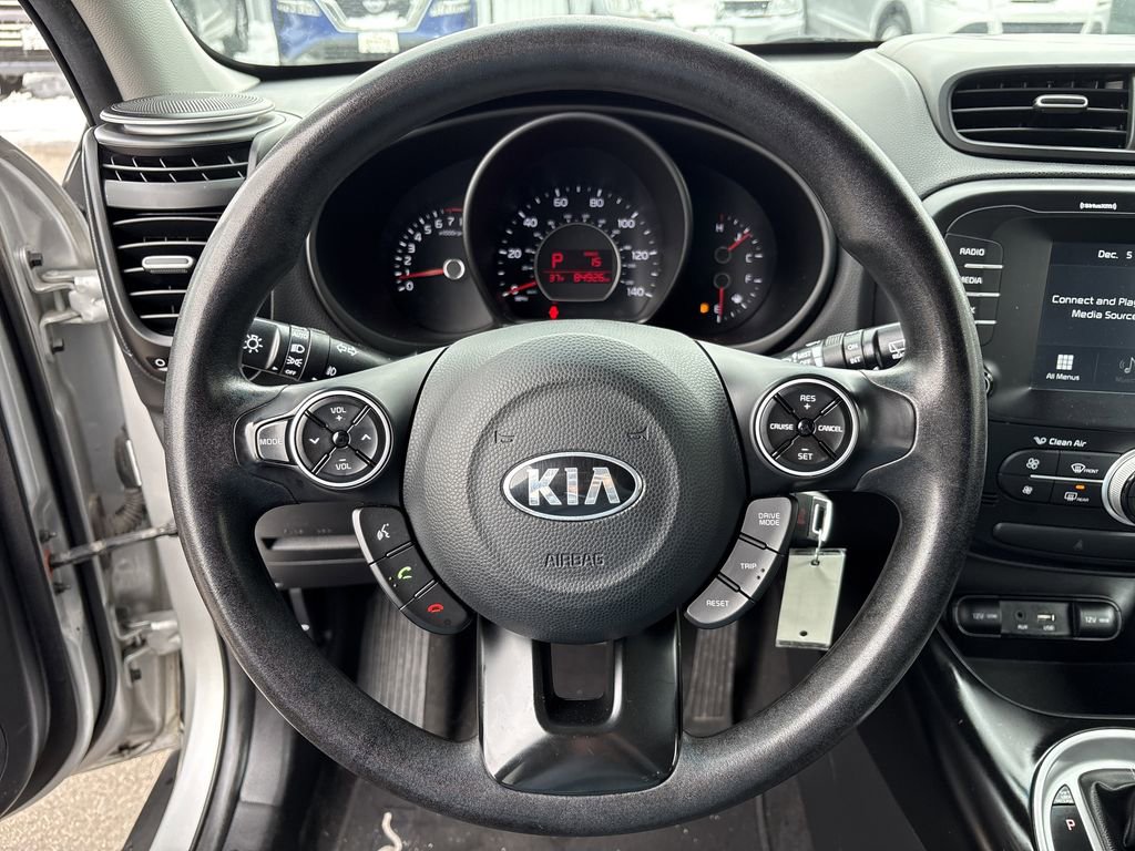 Used 2018 Kia Soul + FWD image 12