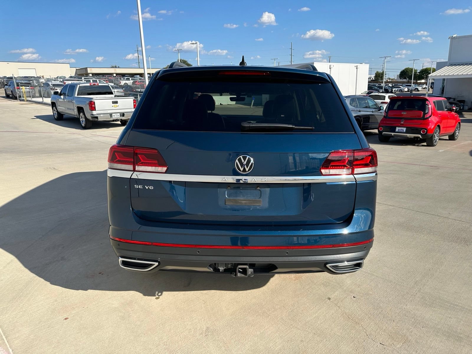 Used 2023 Volkswagen Atlas SE w/ Panoramic Sunroof Package FWD image 6
