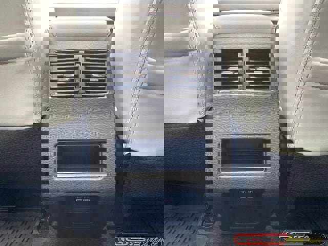 Used 2025 Mitsubishi Outlander SE image 23