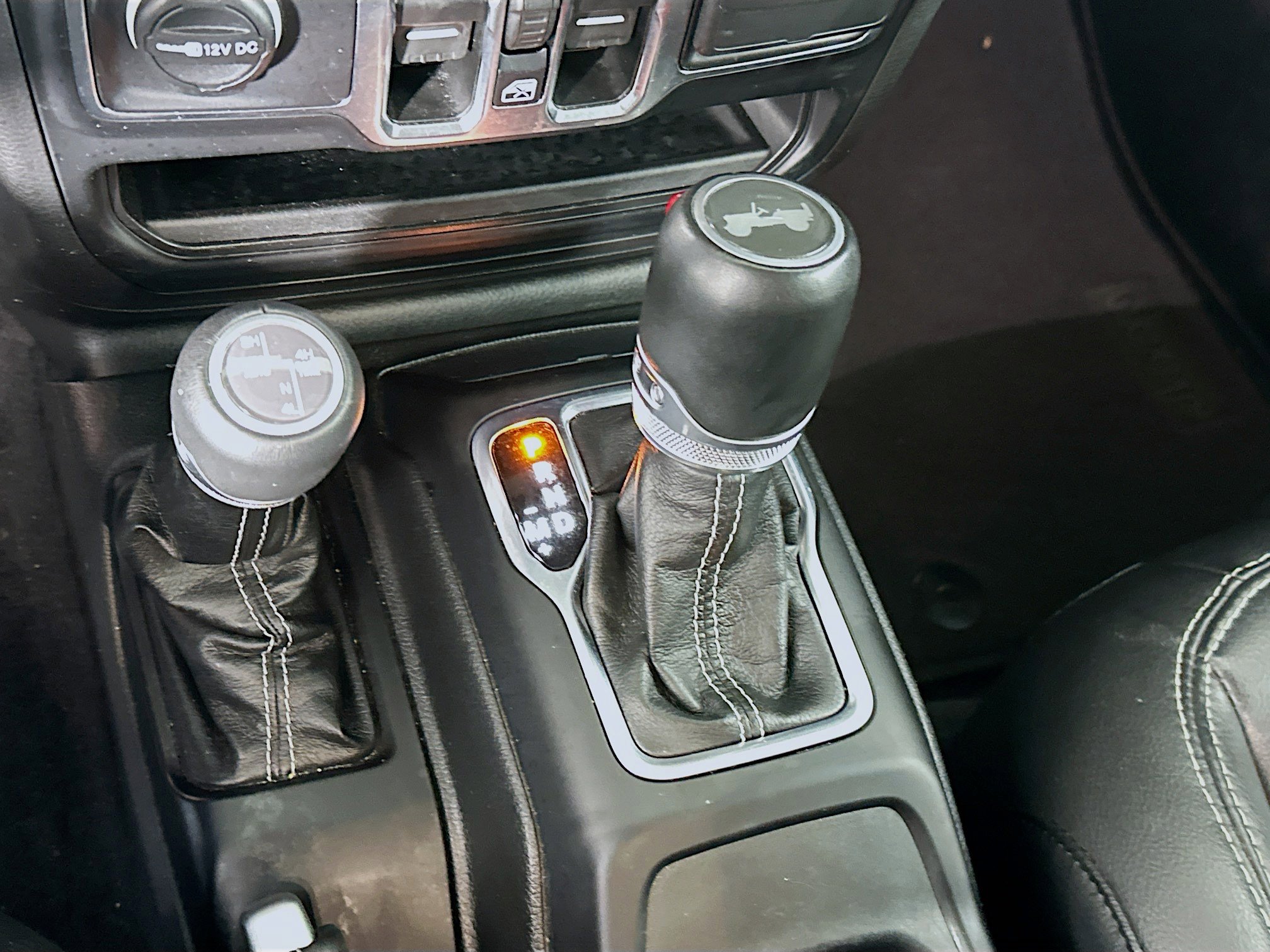 Used 2023 Jeep Wrangler Sahara image 25